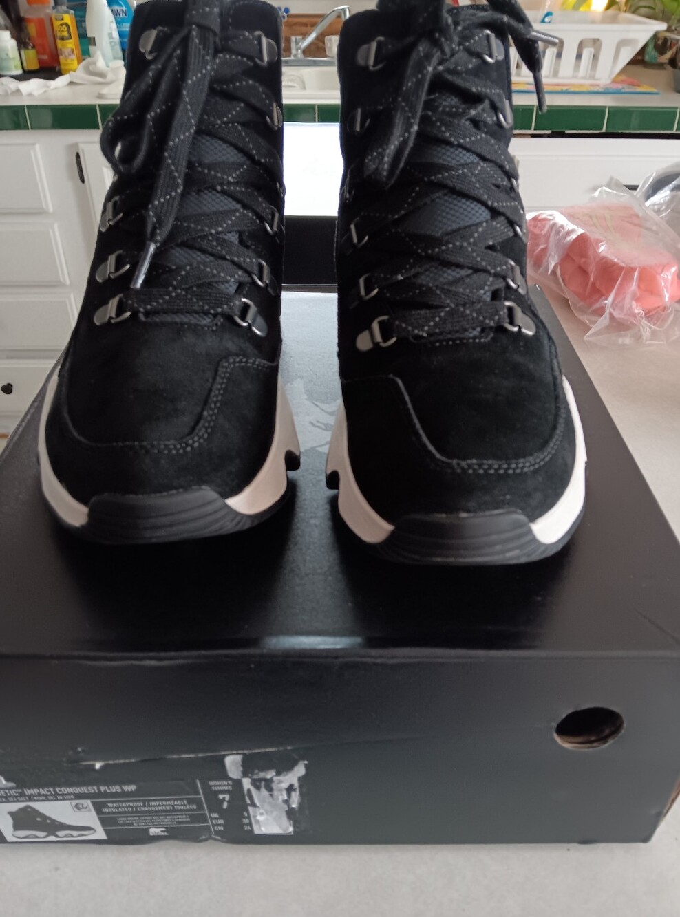 Womens Size 7 Sorel Boots.